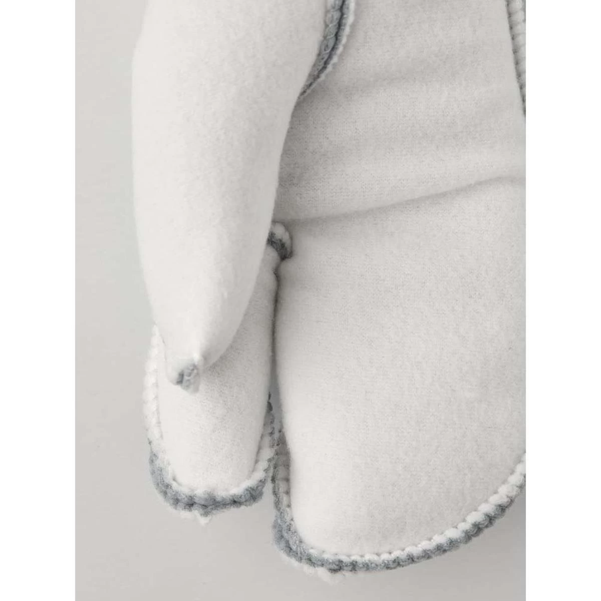 Hestra Womens Heli Ski Liner 3-Finger Gloves 4 Hestra Womens Heli Ski Liner 3-Finger Gloves - Image 4